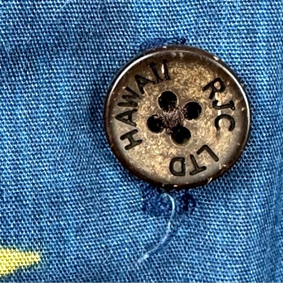 RJC Hawaii Aloha Shirt 2XL Pineapple Floral Made in USA - Picture 4 of 5